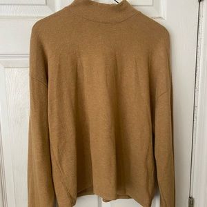 Forever 21 Fitted Turtle Neck Sweater // Condition: good